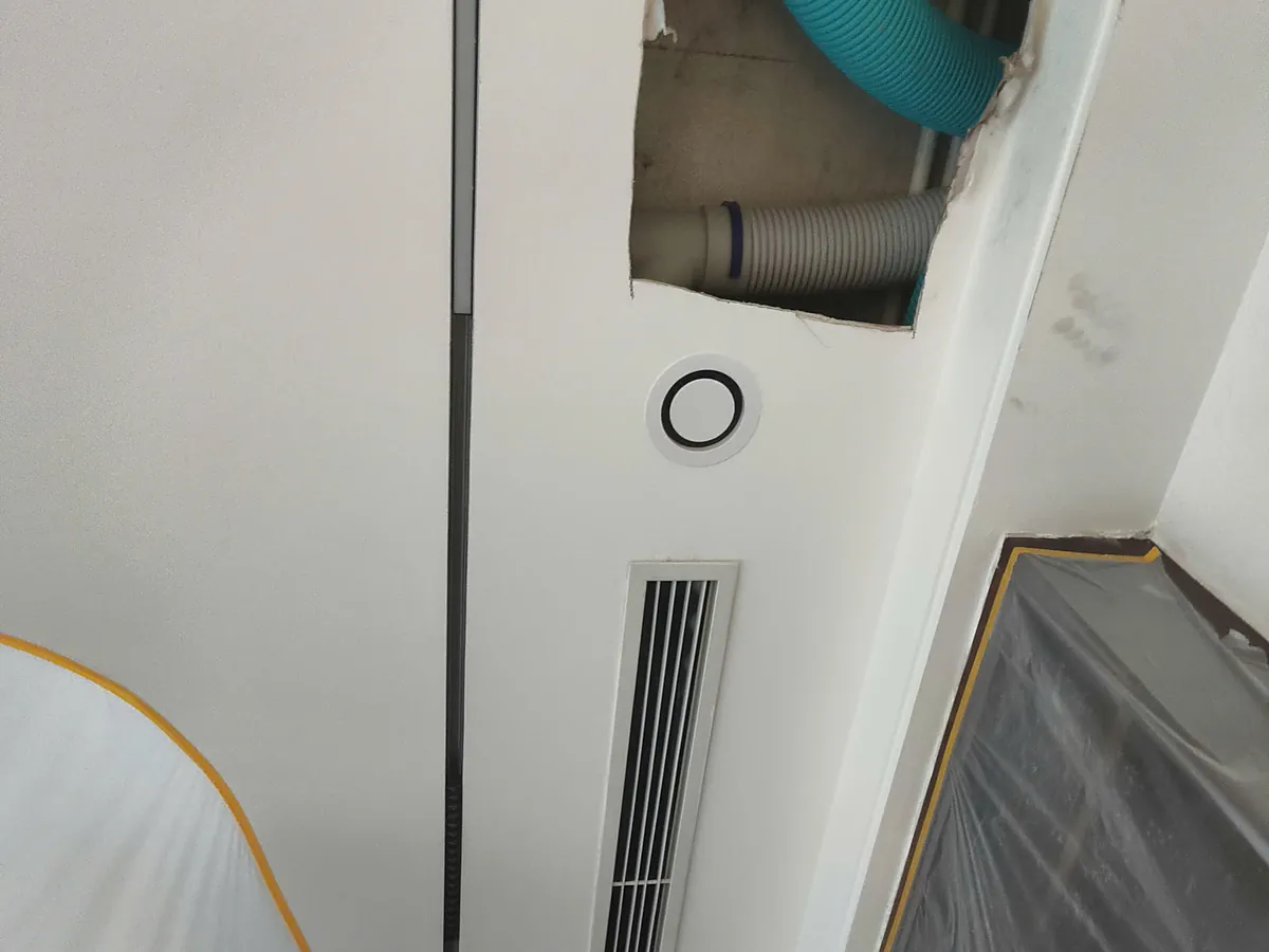 Ống gió mềm trong khoang trần kỹ thuật của máy cấp khí tươi Novalife