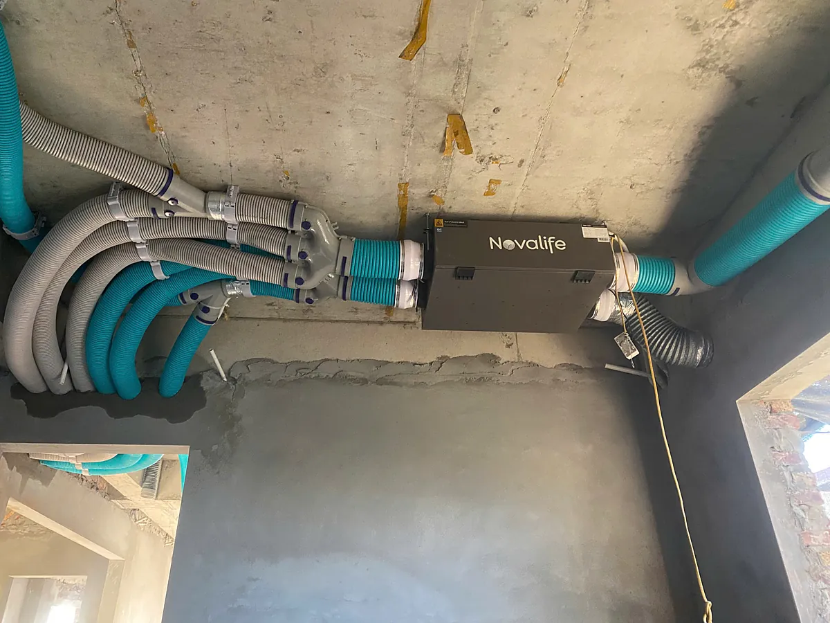 Máy cấp khí tươi Novalife lắp trong khoang trần nhà phố Hoài Đức